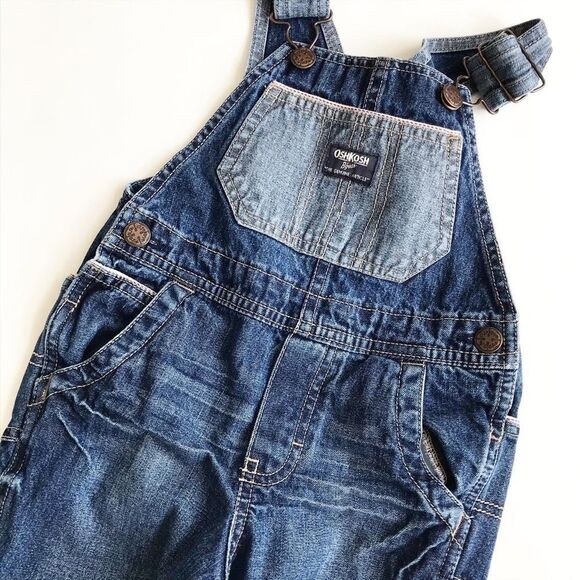 Oshkosh 2 tone blue denim overalls EUC 2T - Picture 2 of 4